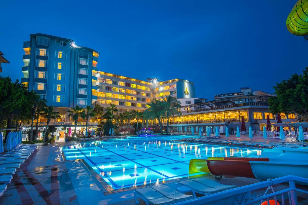 Meridia Beach Hotel — 4