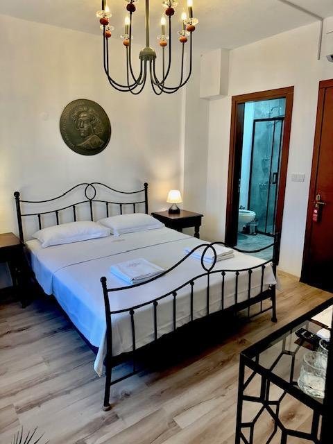 Milestone Hotel — 5