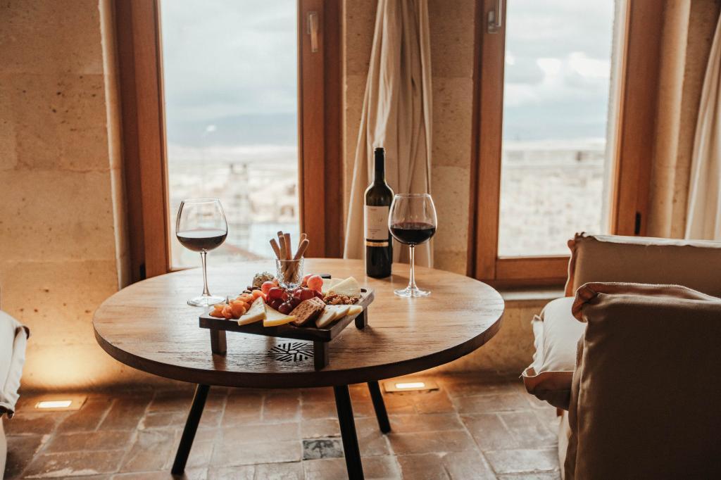 Millstone Cave Suites — 5