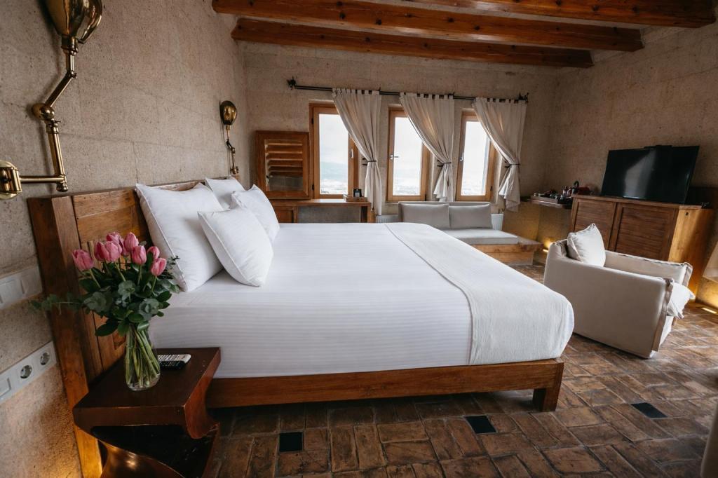 Millstone Cave Suites — 10