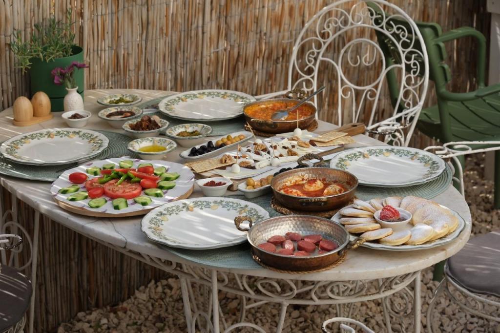 Mor Salkım Konağı — 6