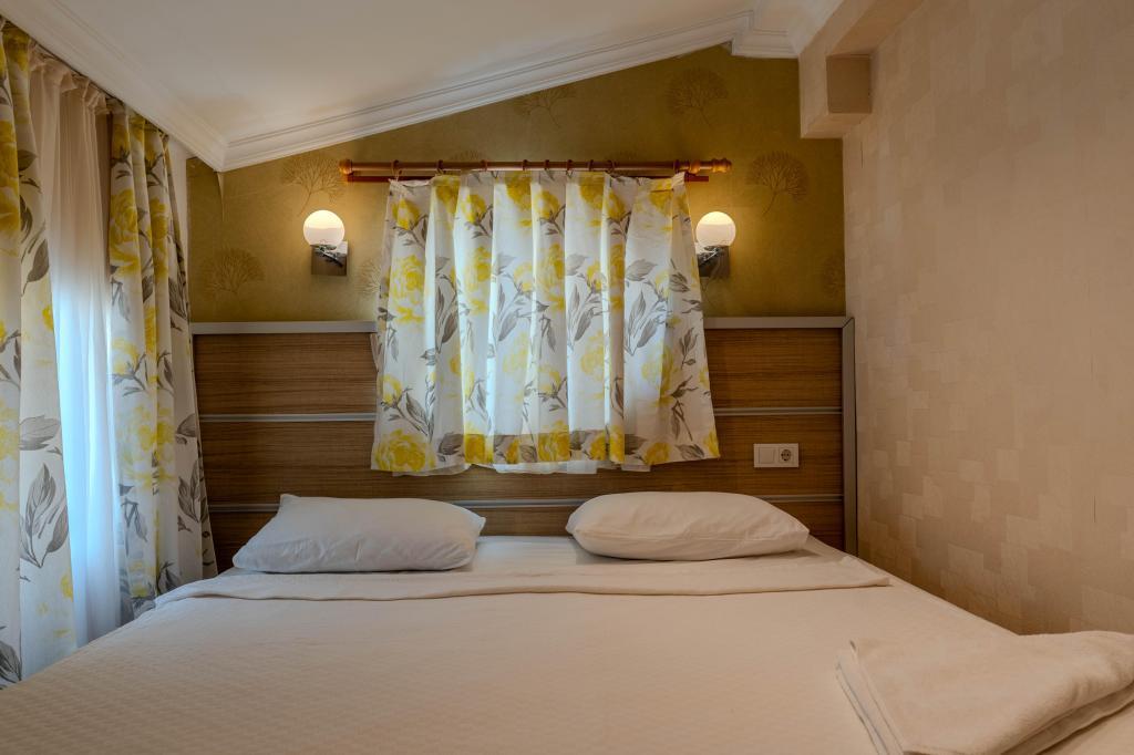 Mostar Otel — 4