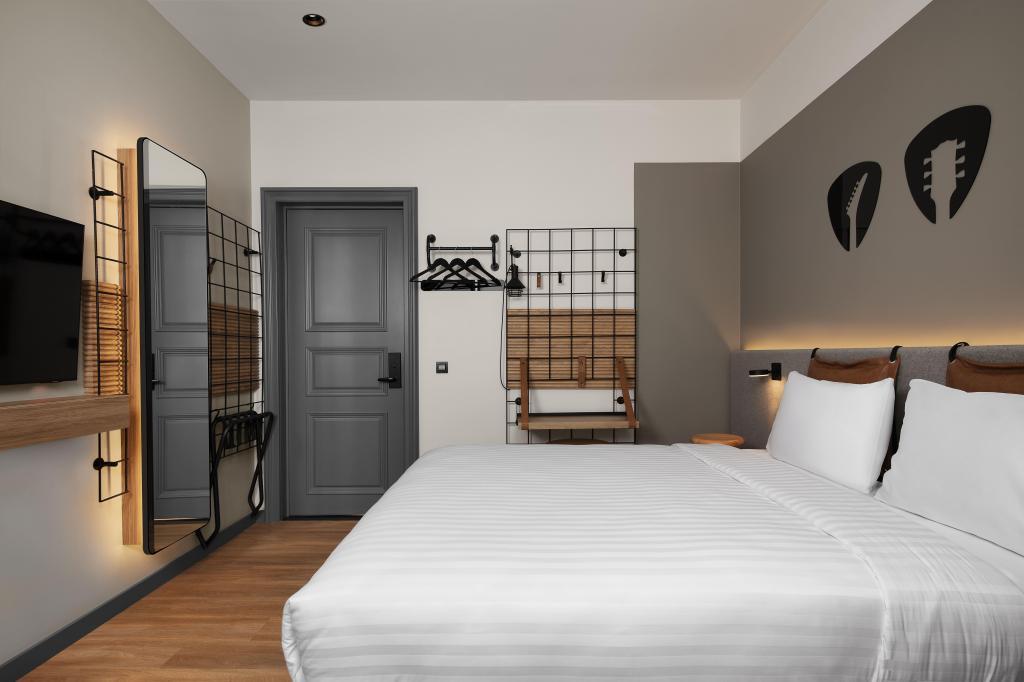 Moxy Istanbul Taksim by Marriott Bonvoy — 6