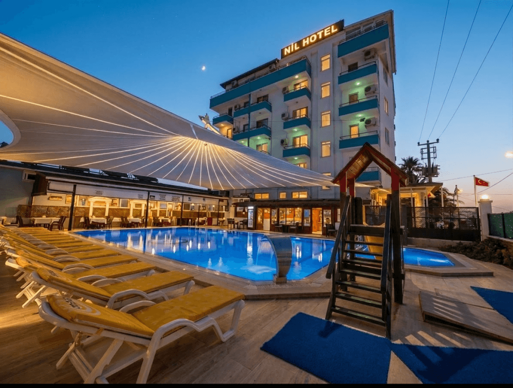 Nil Hotel Sarımsaklı