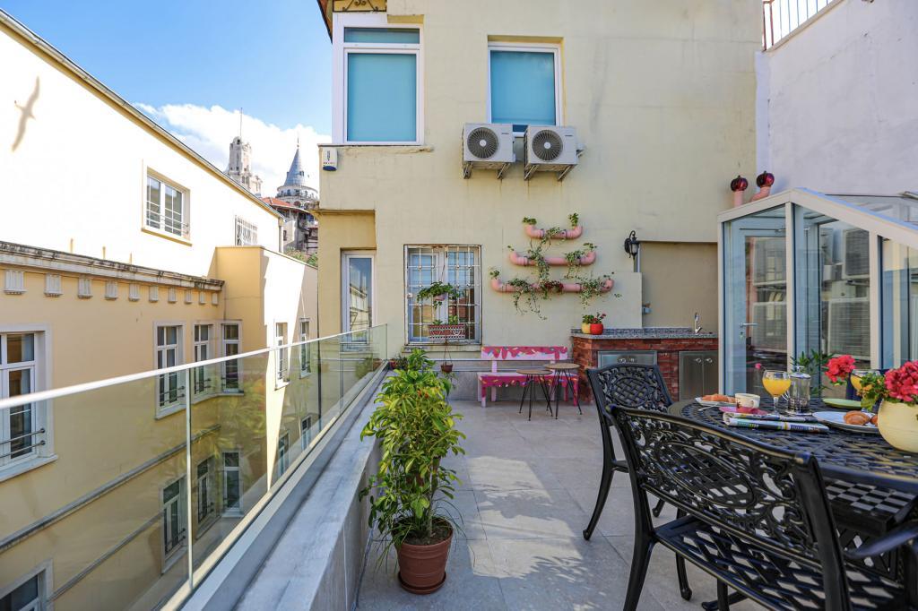 No 8 Galata — 9