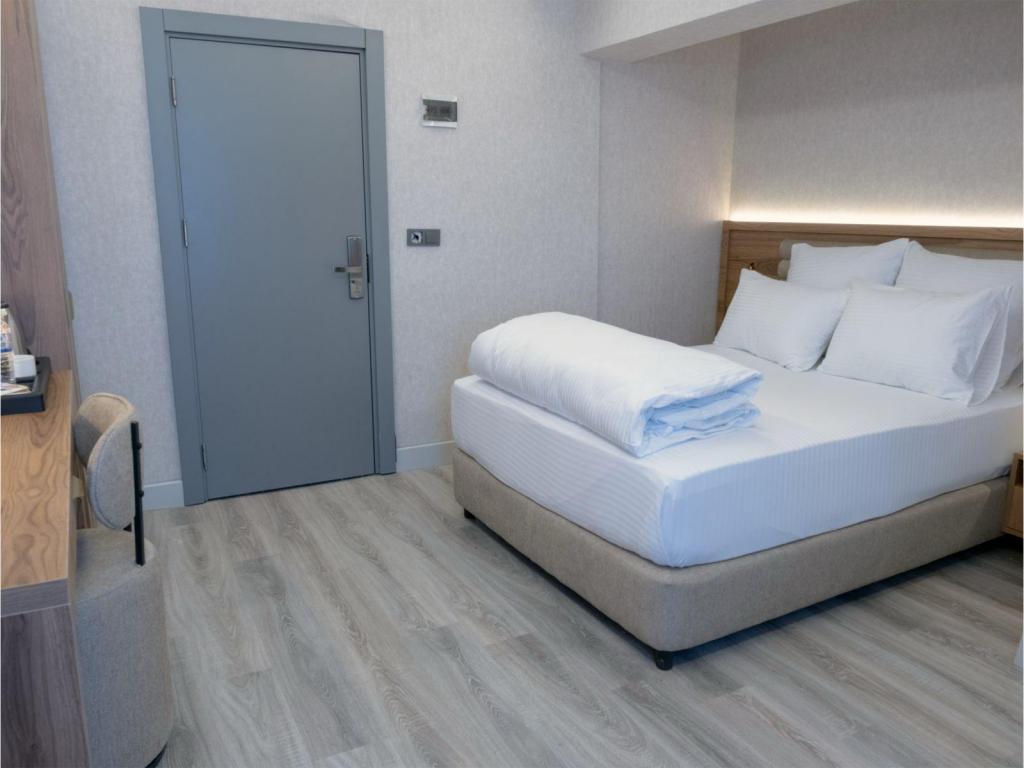 The Optimal Hotel — 4