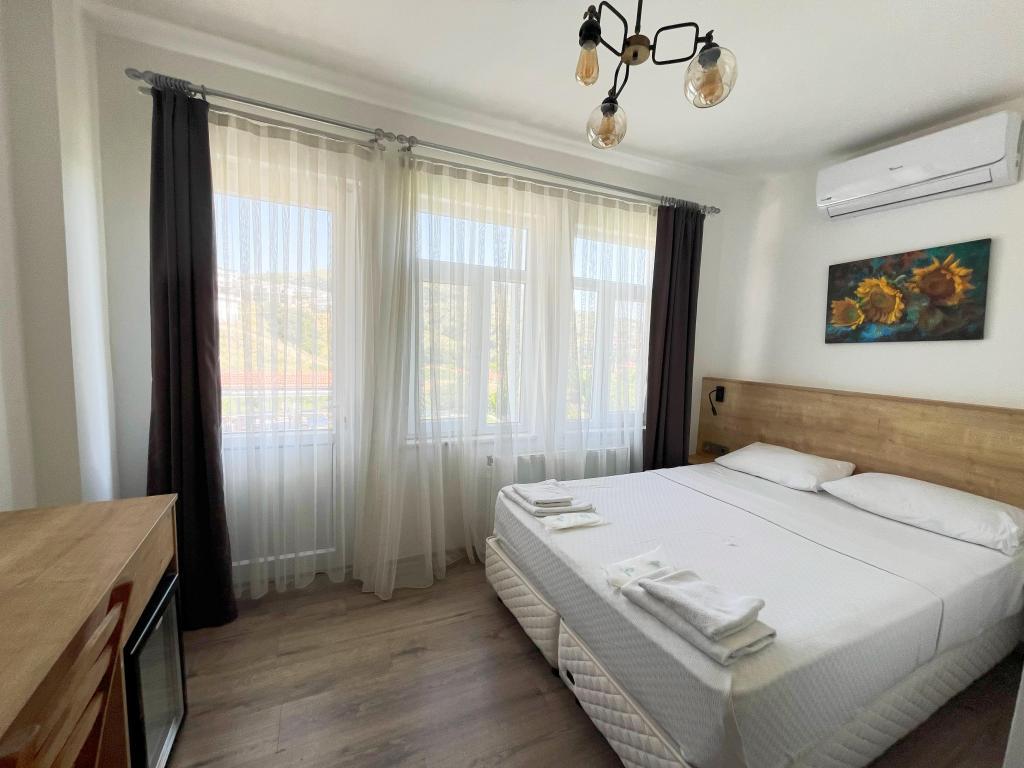 Parli Hotel — 9