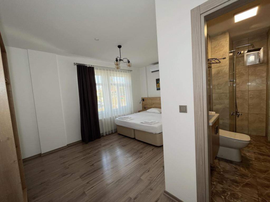 Parli Hotel — 10