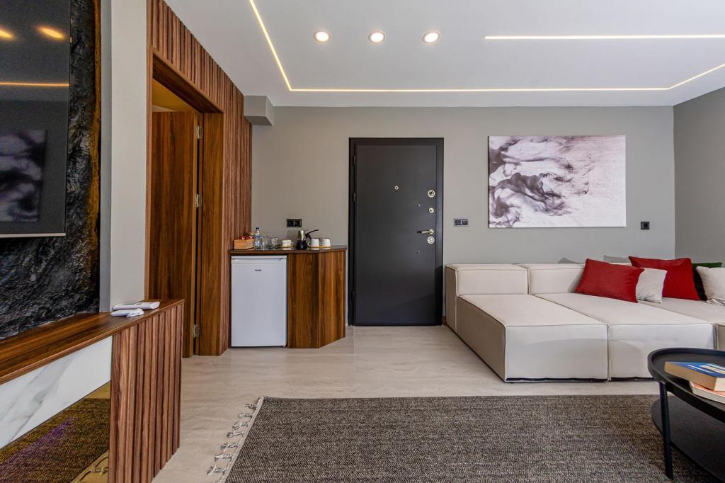 Pavri Suit Bungalov — 2