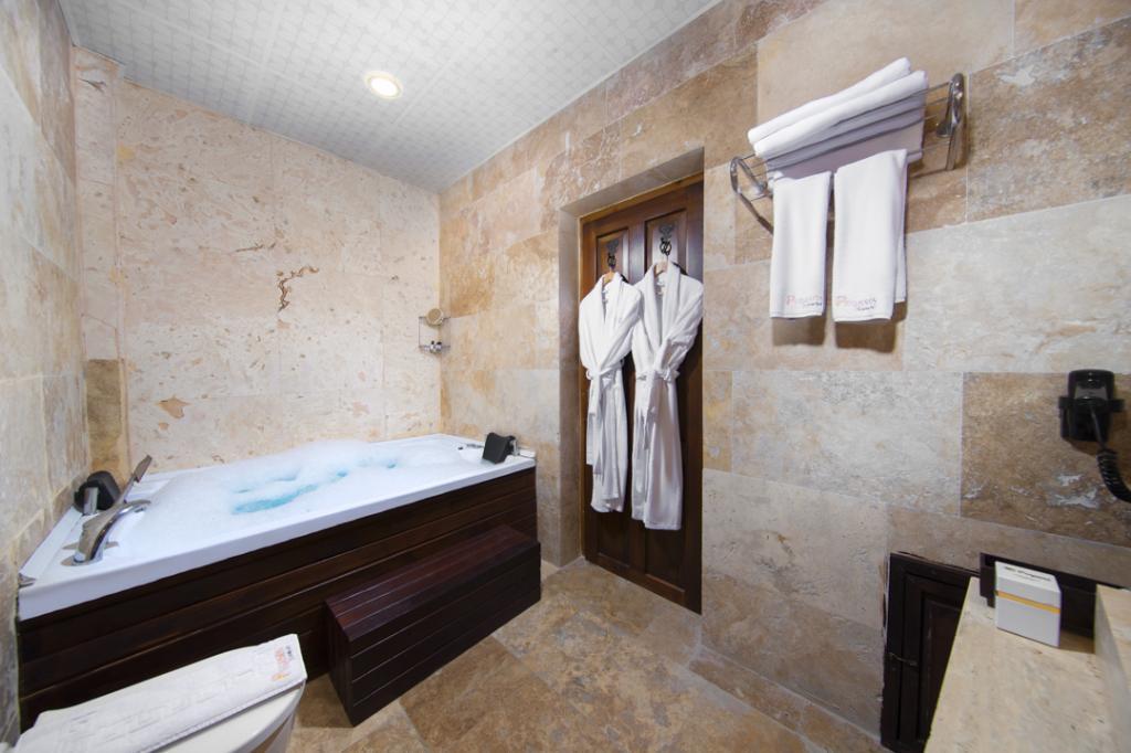 Pegasos Cave Suite — 10