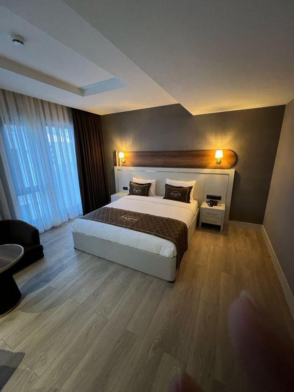 Roccia DownTown Otel — 2