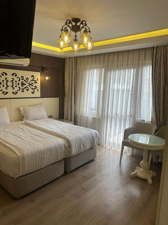 Rooms Inn Taxim Boutique Hotel — 2