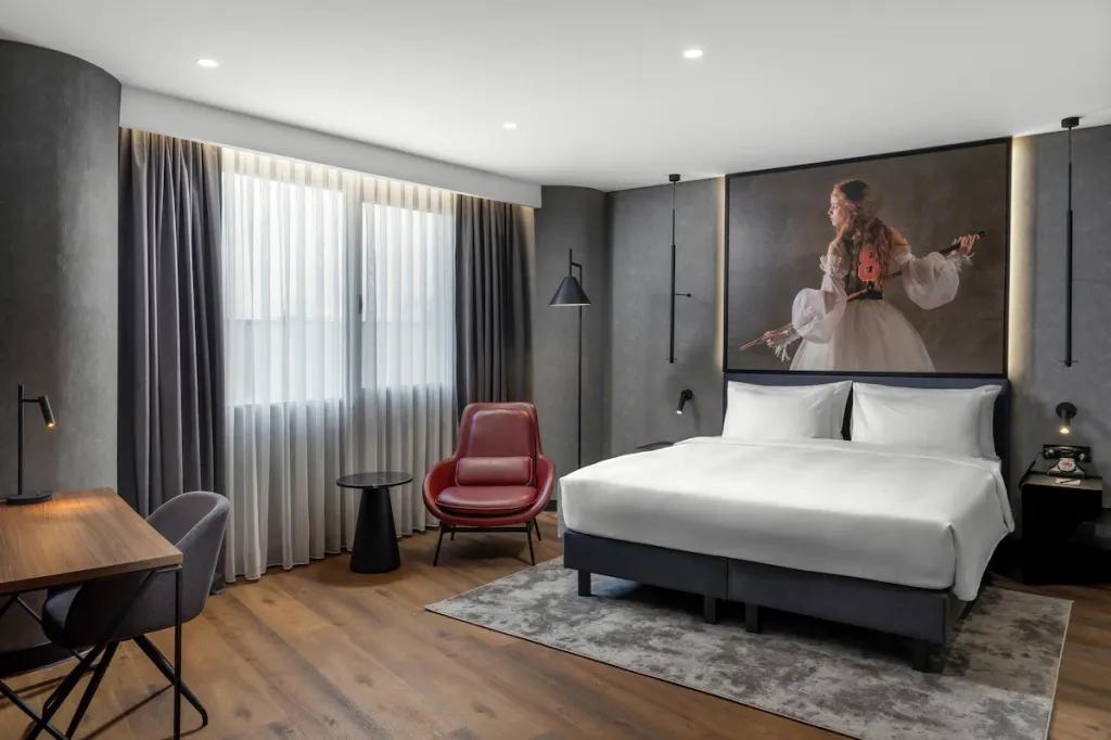 Radisson RED İzmir Point Bornova — 5