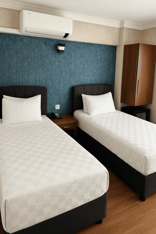 Red Green Hotel Karşıyaka — 9