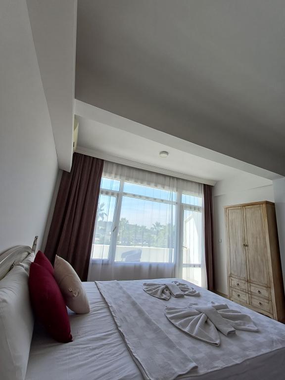 Renos Otel Cafe Sığacık — 8