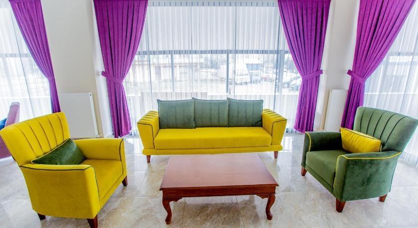 Rosso Hotel — 2