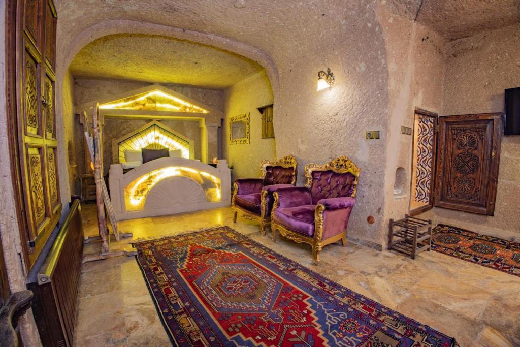 Royal Cave Hotel — 2
