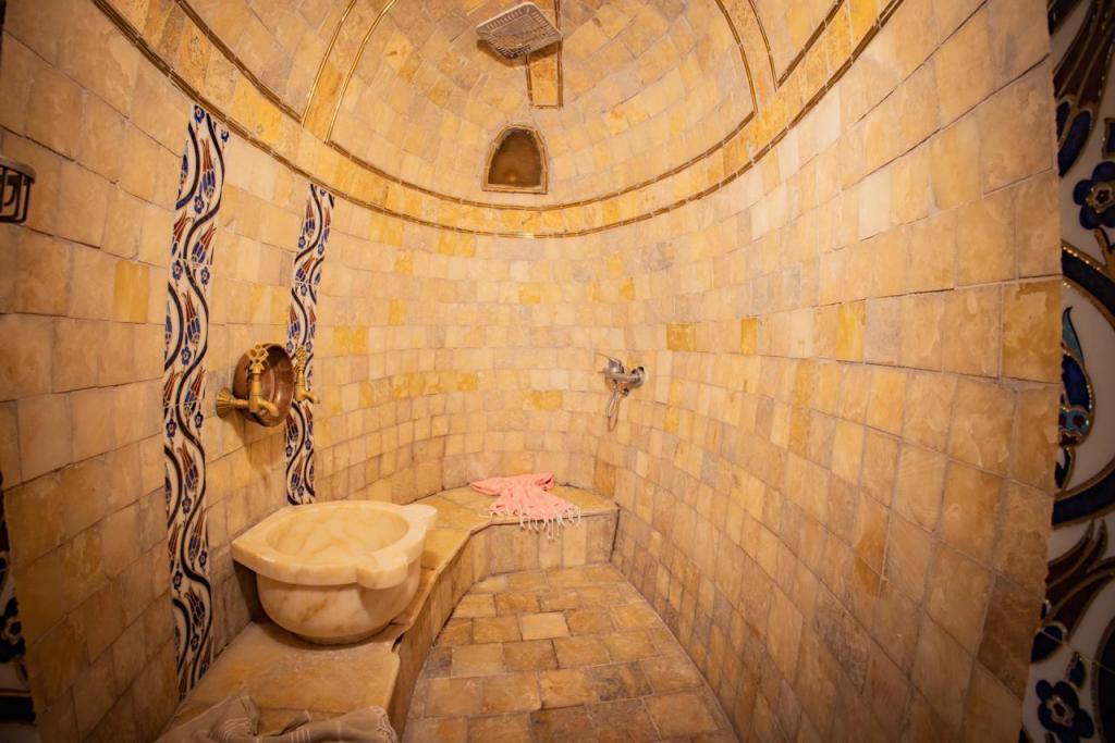 Royal Cave Hotel — 8
