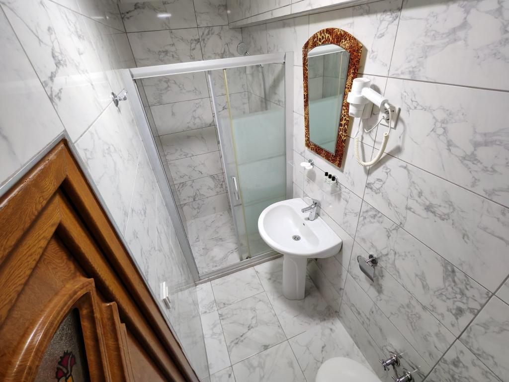 Sirkeci Emek Hotel — 2