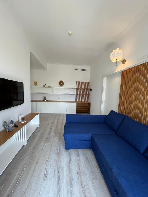 Small Beach Hotel — 6