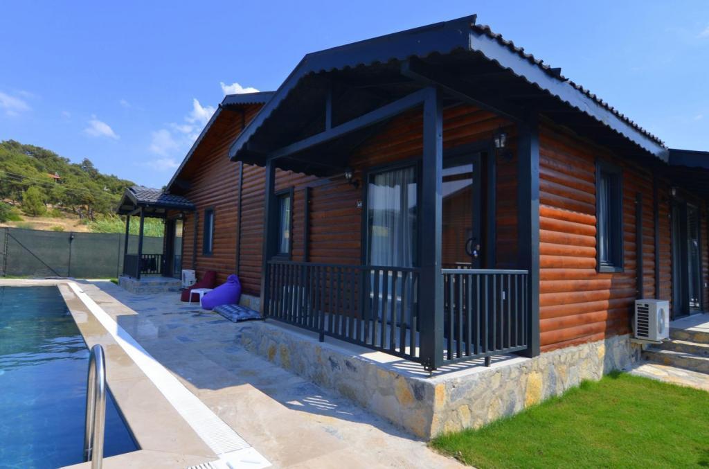 Summertime Bungalows