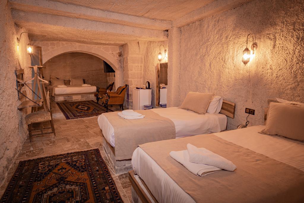 Sur Cave Suites — 2