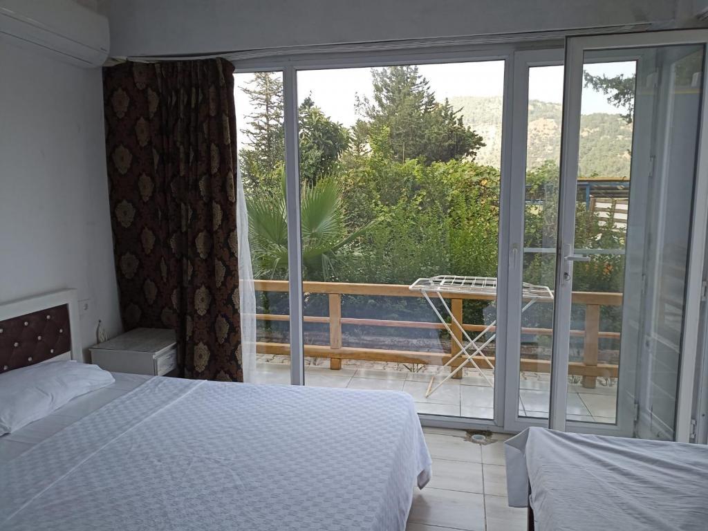 Tokgöz Pansiyon Otel Restaurant — 3