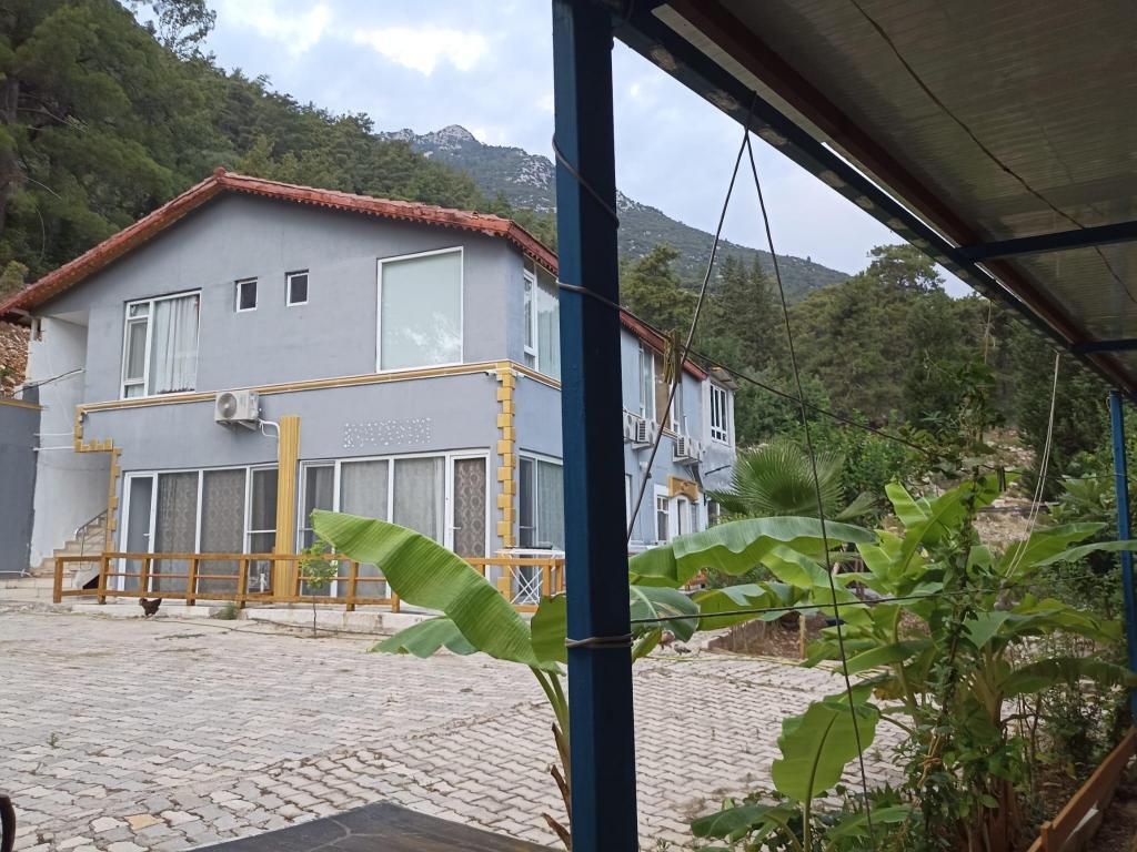 Tokgöz Pansiyon Otel Restaurant