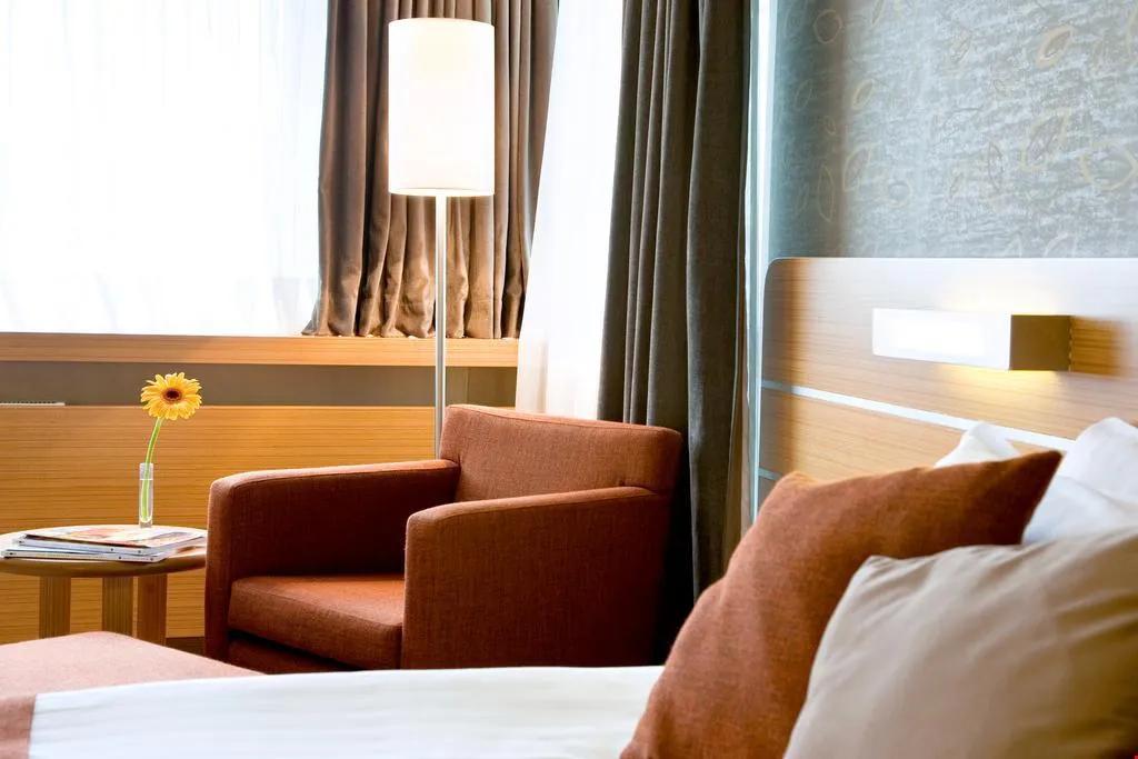 Tunalı Otel — 10