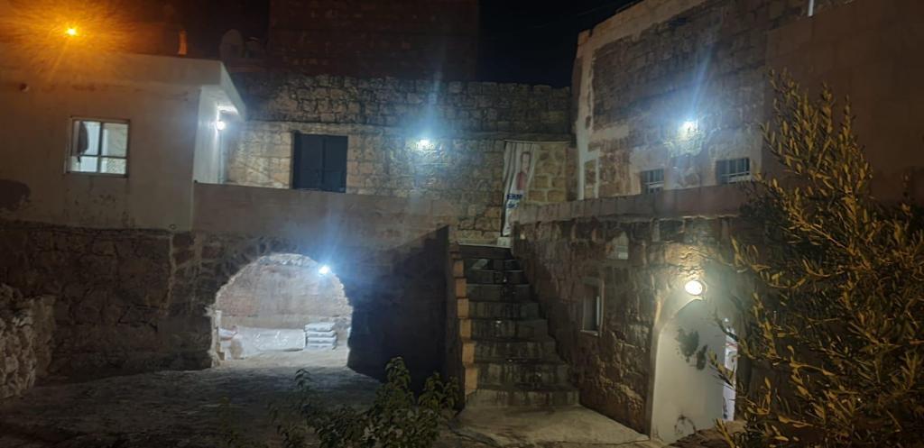 Tarihi Midyat Acar Konağı — 2