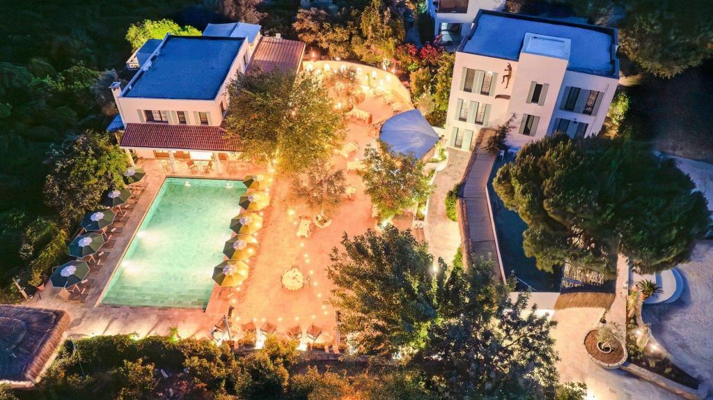 Vaha Bitez Otel