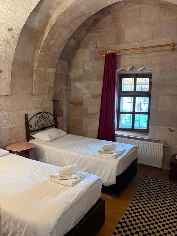 Valley Inn Cave Hotel — 3