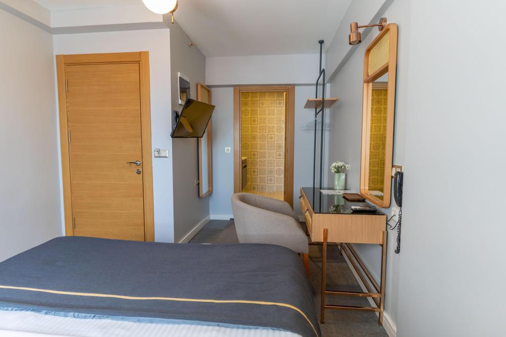 Viva La Vita Hotel Bornova — 10