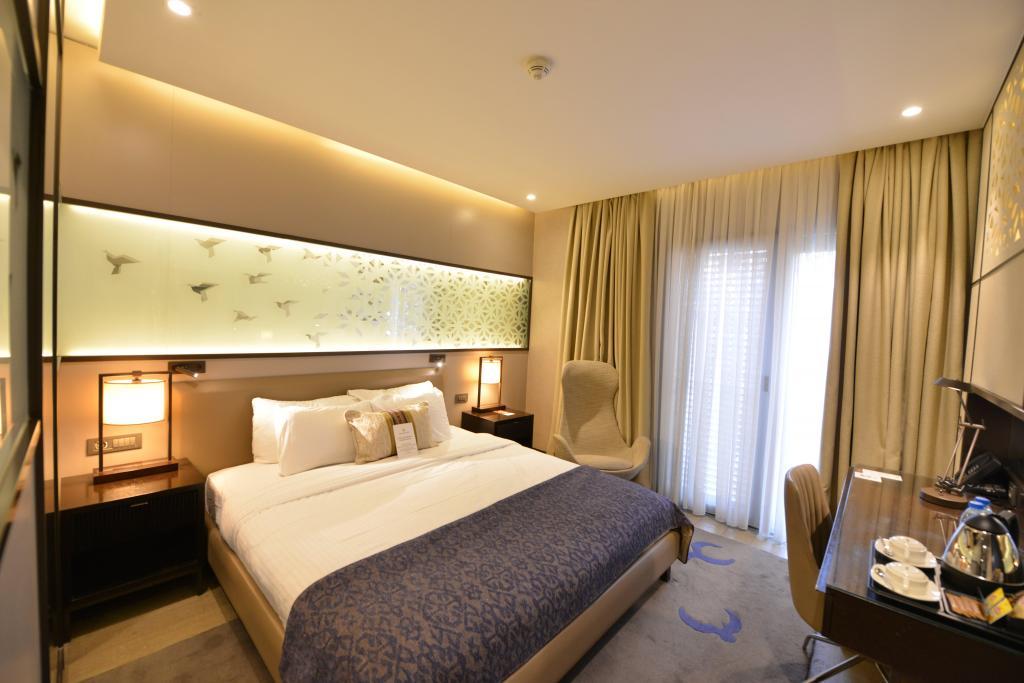 Waxwing Hotel — 9