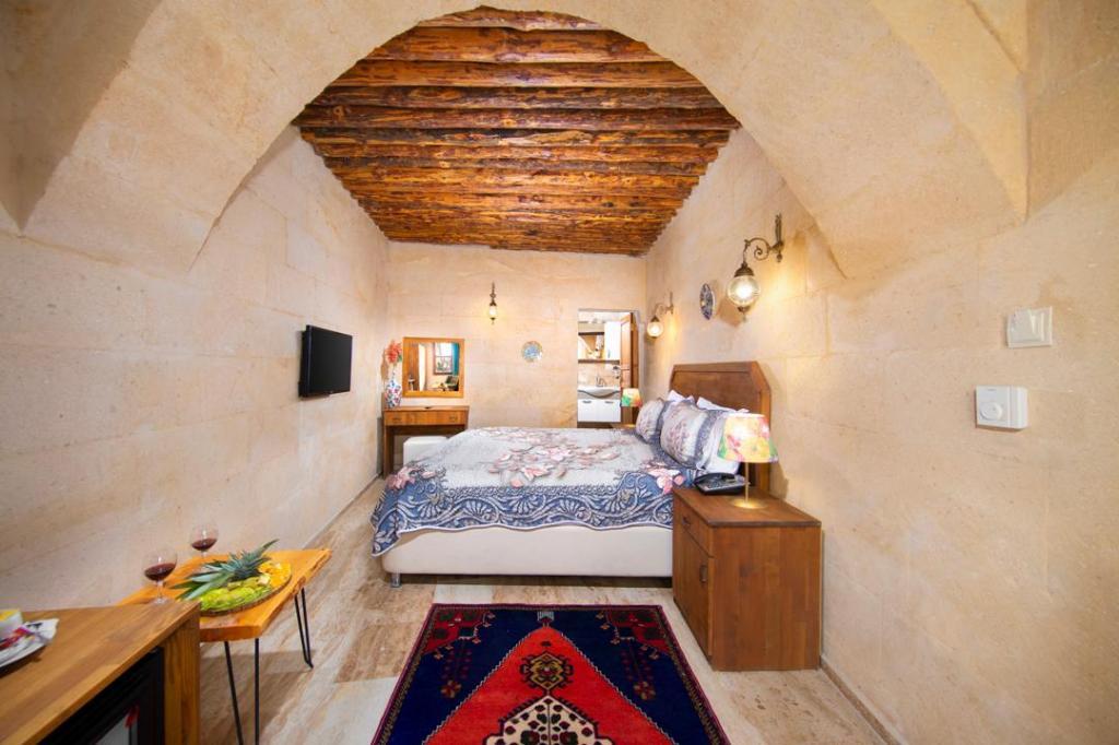 Yüle Cave House — 4