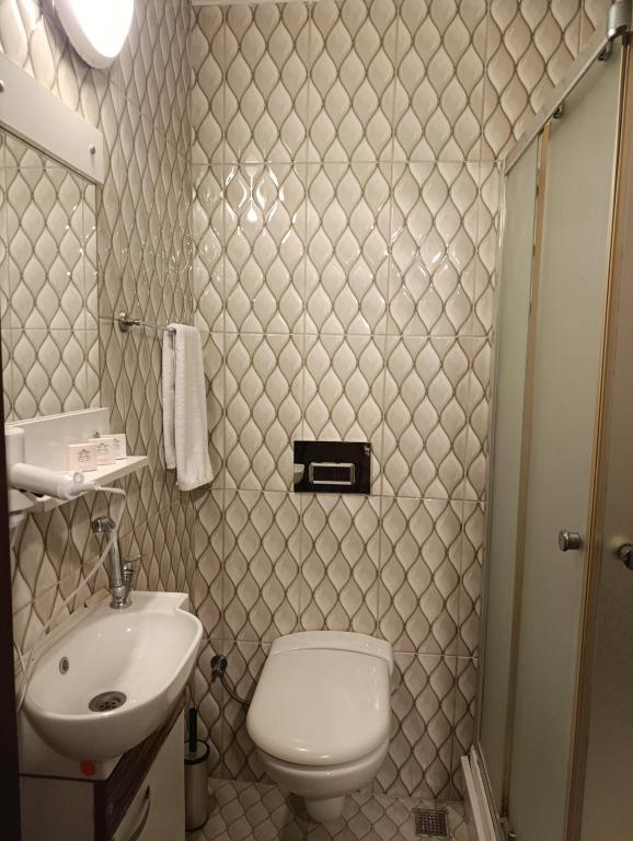 Zarina Hotel Pansiyon — 3
