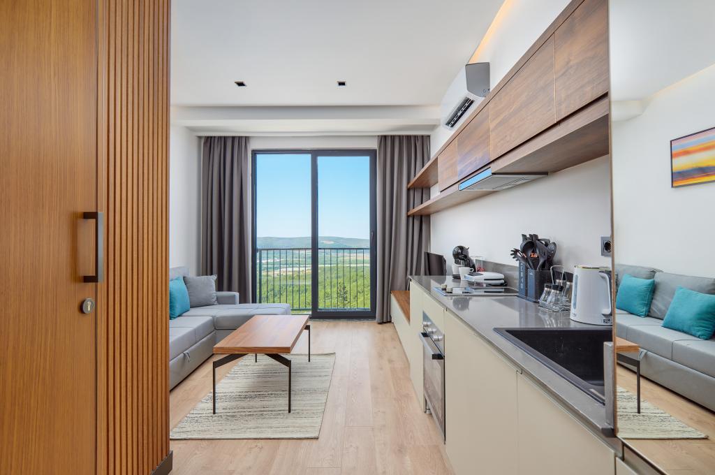 Bayview Hills Luxury Residence — 2
