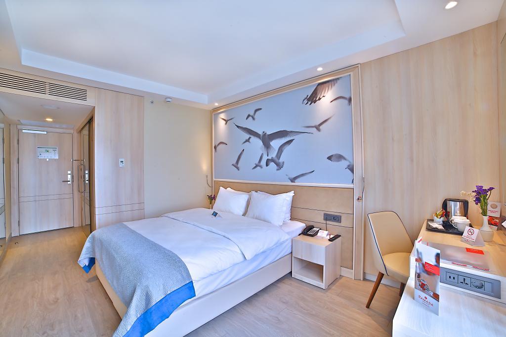 Ramada by Wyndham Istanbul Old City — 6