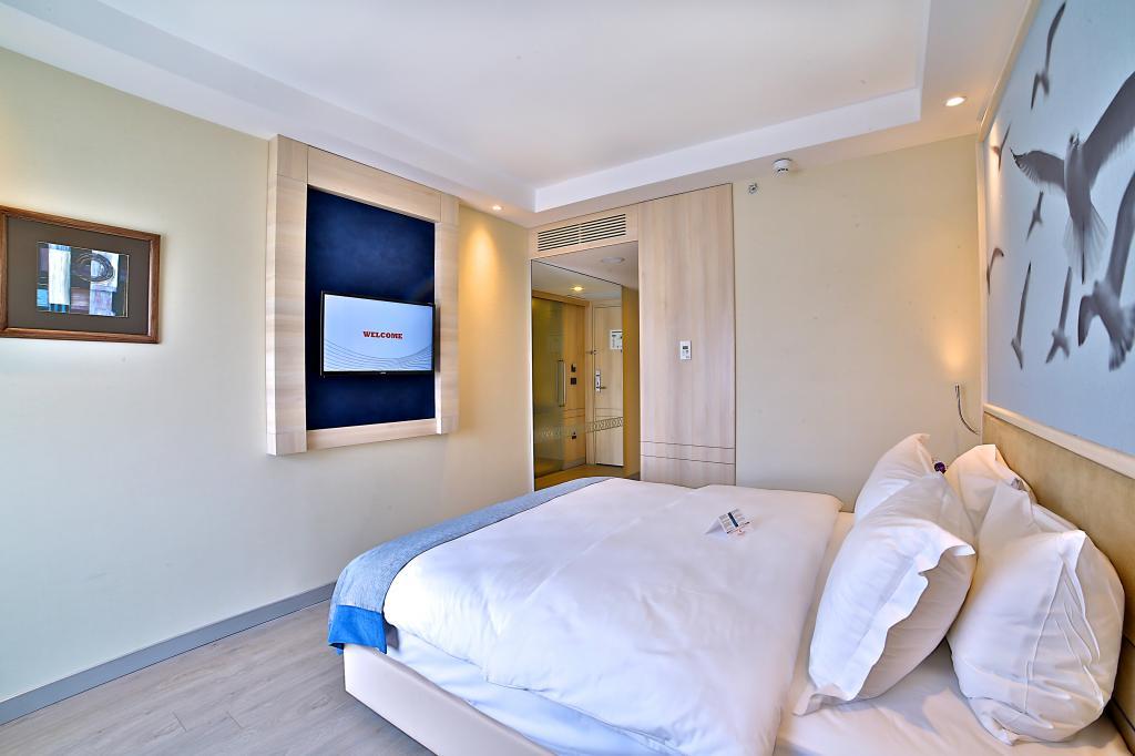 Ramada by Wyndham Istanbul Old City — 7