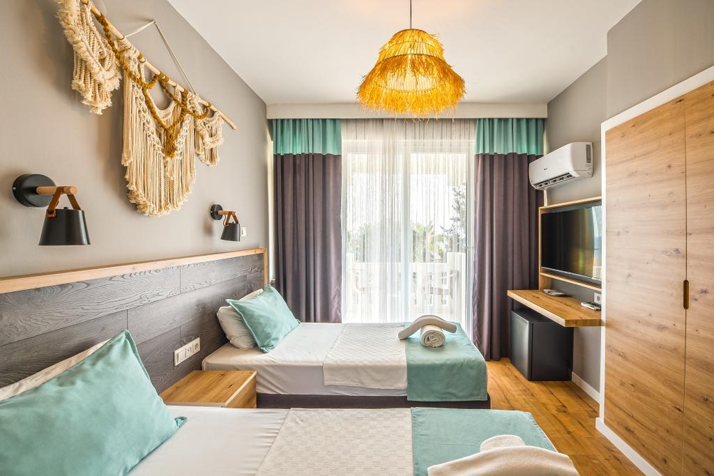 Royal City Hotel — 4
