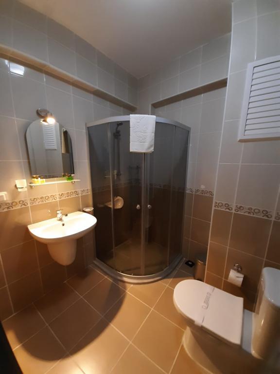 Delos Otel — 8