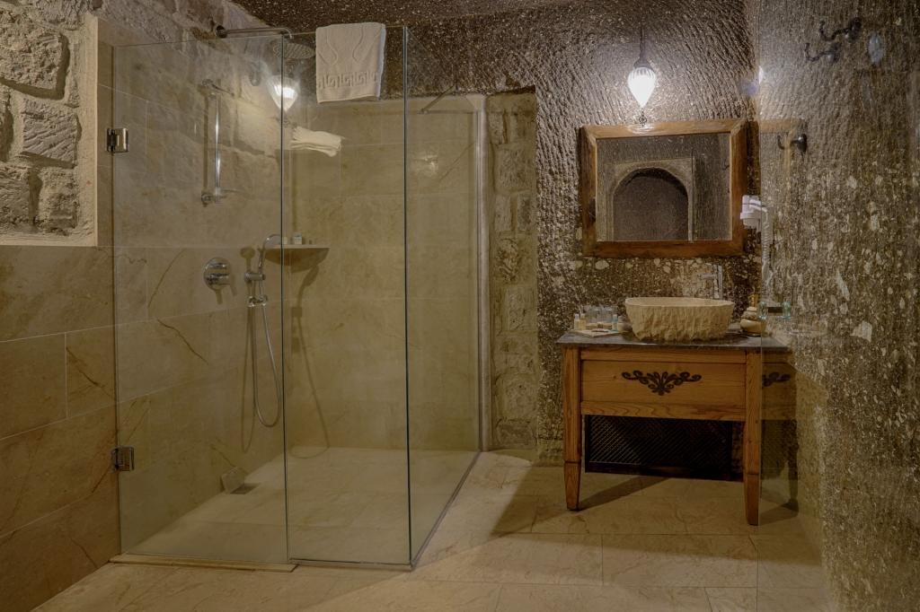 Hera Cave Suites — 8
