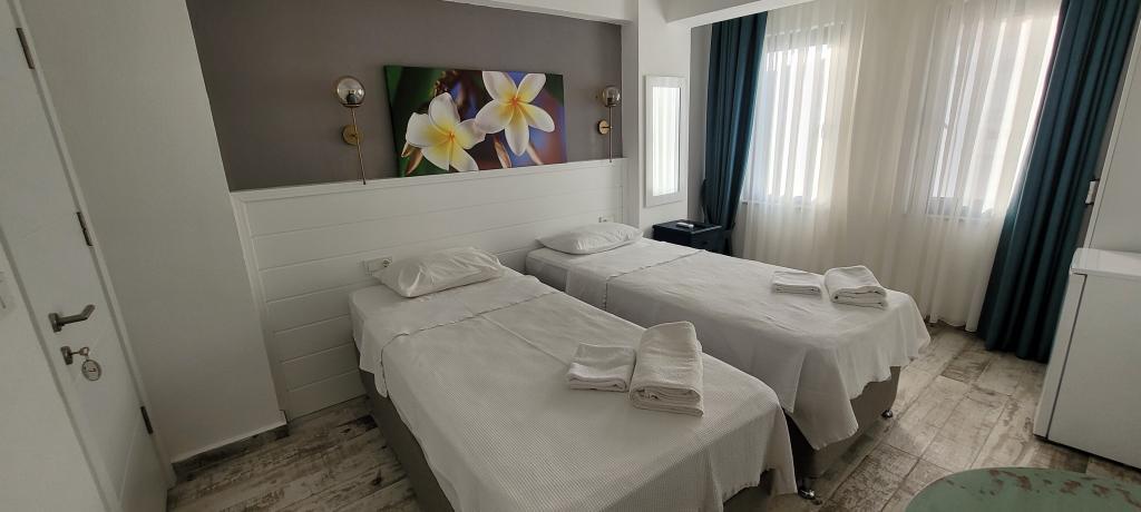 Tenes Otel — 4