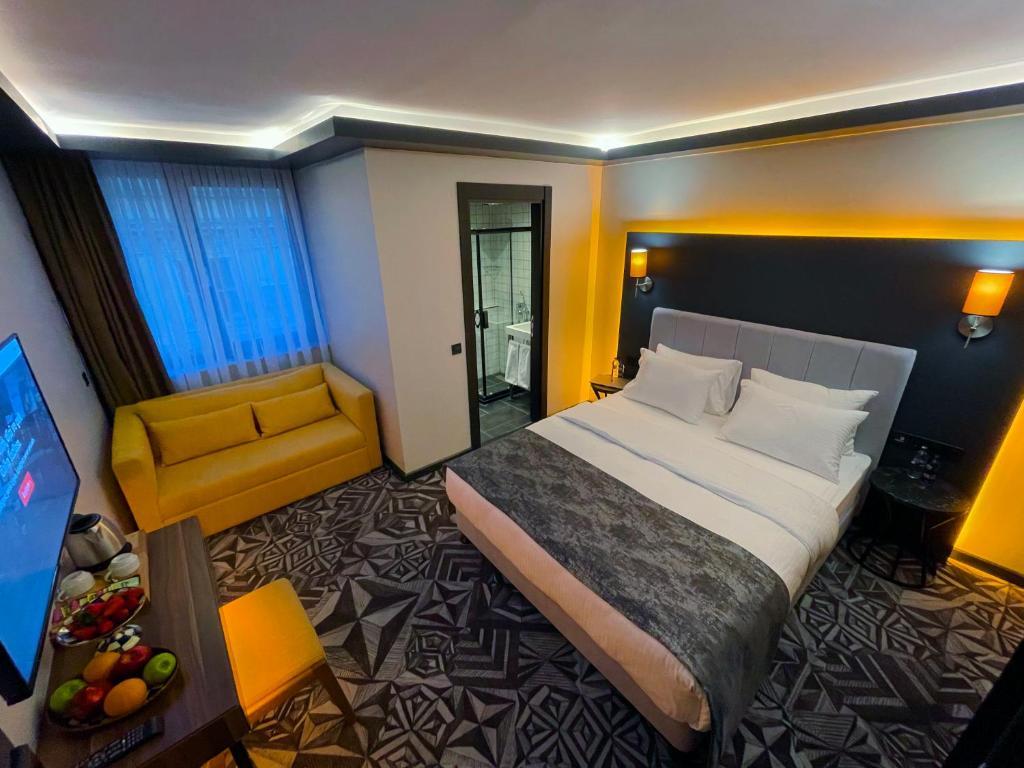 Weingart Hotel — 5