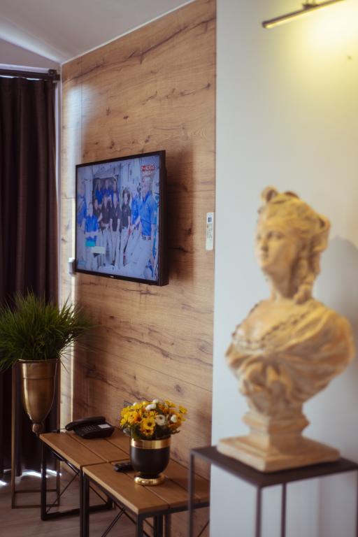 S3 King Residence — 10