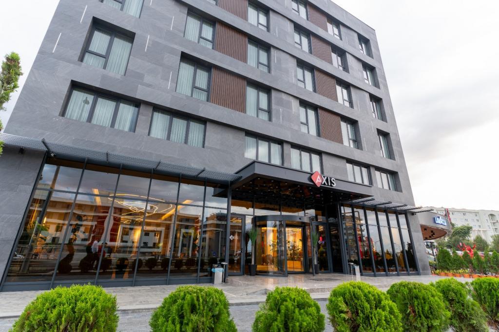 Axis Suites Hotel
