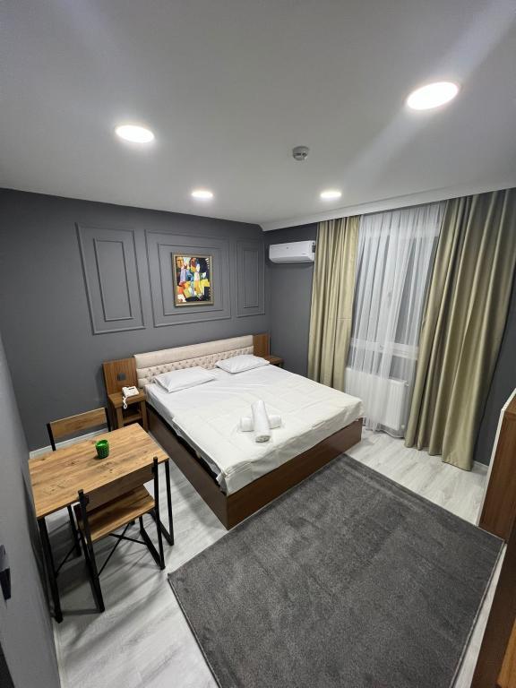 İn House Suite — 2
