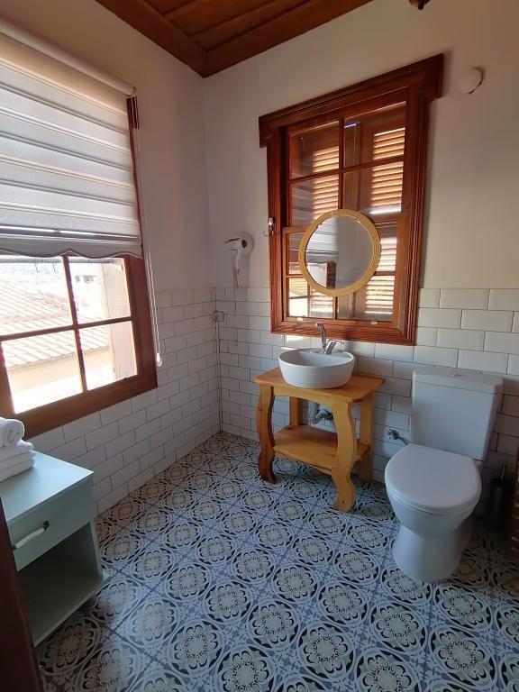 Ateşin Konuk Evi — 9