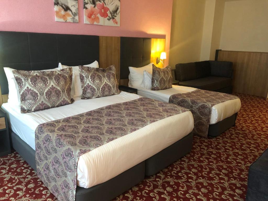 Euphoria Batumi Convention & Casino Hotel — 4