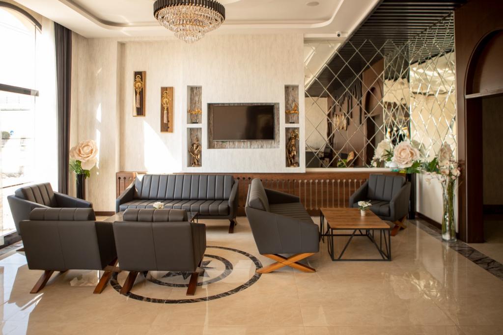 Edens Hotel VAN — 4